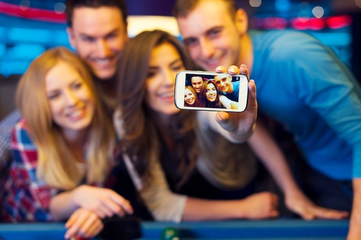 Antarmuka aplikasi gampang toto menampilkan slot games dan live casino